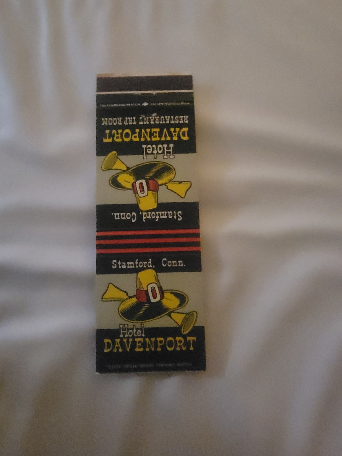 Vintage Matchcover  Hotel Davenport Stamford Conn