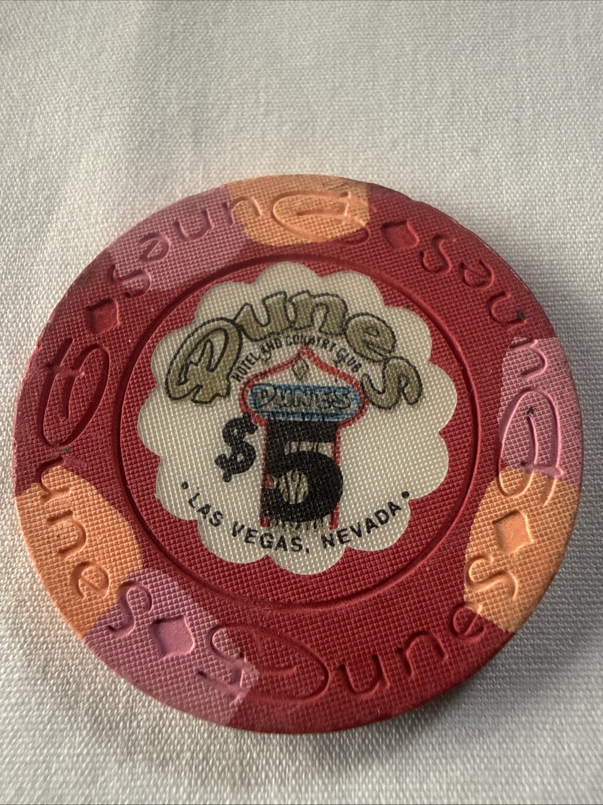 $5 Dunes 1983 Vintage RARE casino chip Las Vegas Excellent Shape. $5 Dunes 1983 Vintage RARE casino chip Las Vegas Excellent Shape.