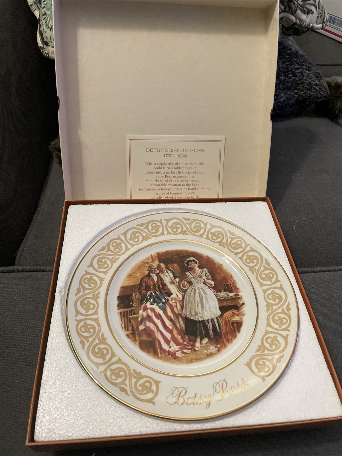 Betsy Ross Patriotic 9” Collectible Avon Plate 1973 Dish Original Box