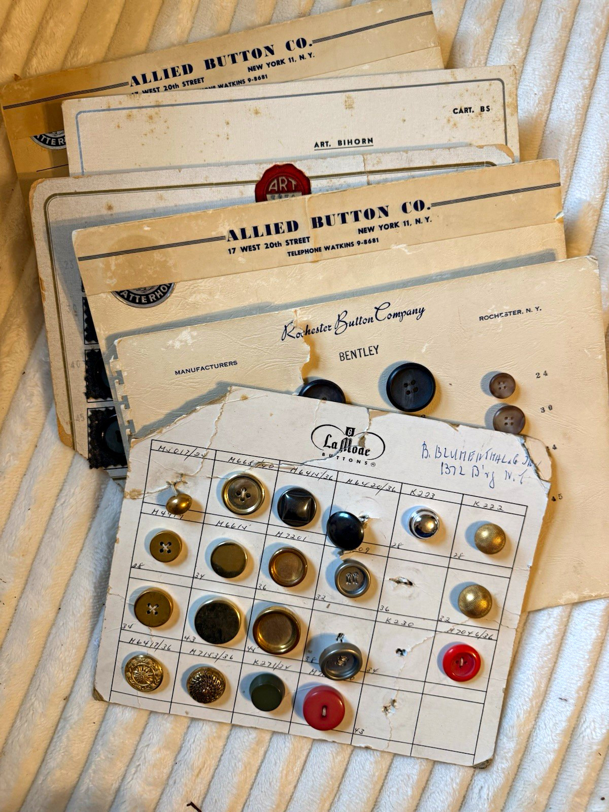 Vintage Original Sewing Button Lot on Sample Cards, Round, Multicolor, 51-100