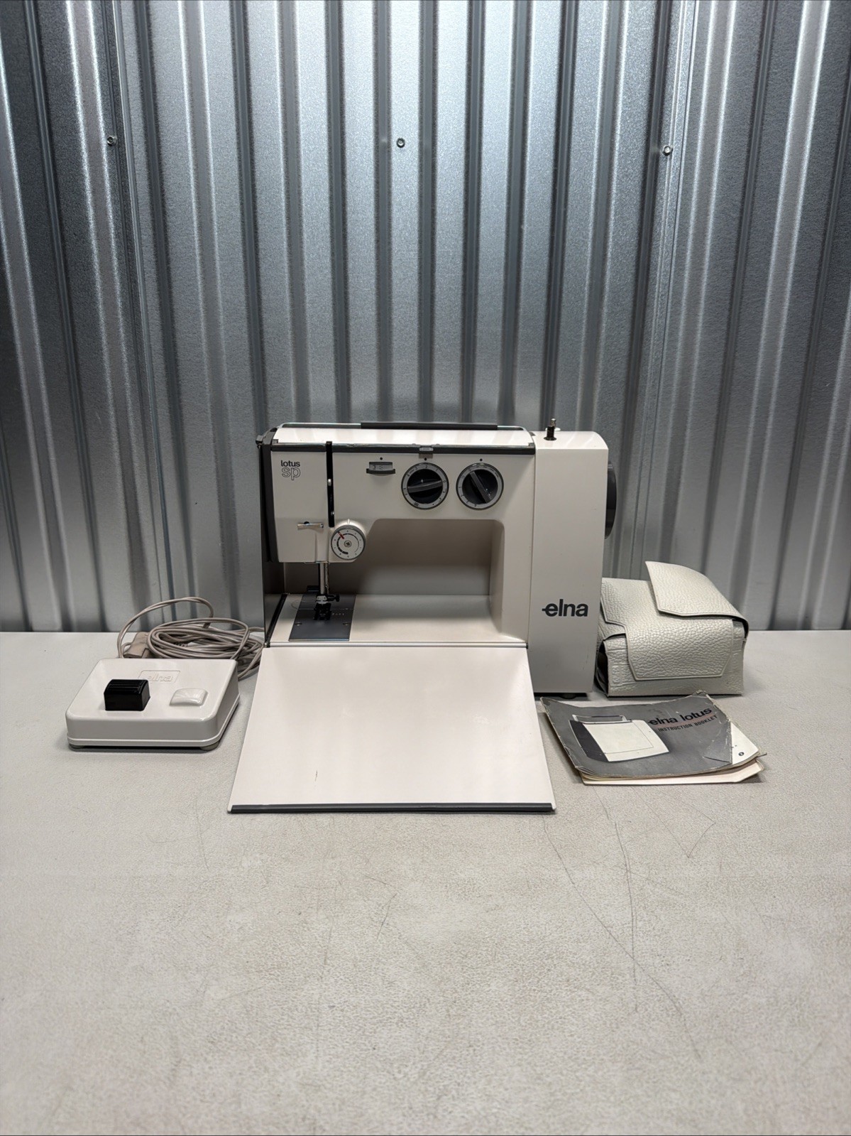Vintage Elna Lotus SP Sewing Machine, Switzerland w/ Foot Pedal - Working Vintage Elna Lotus SP Sewing Machine, Switzerland w/ Foot Pedal - Working