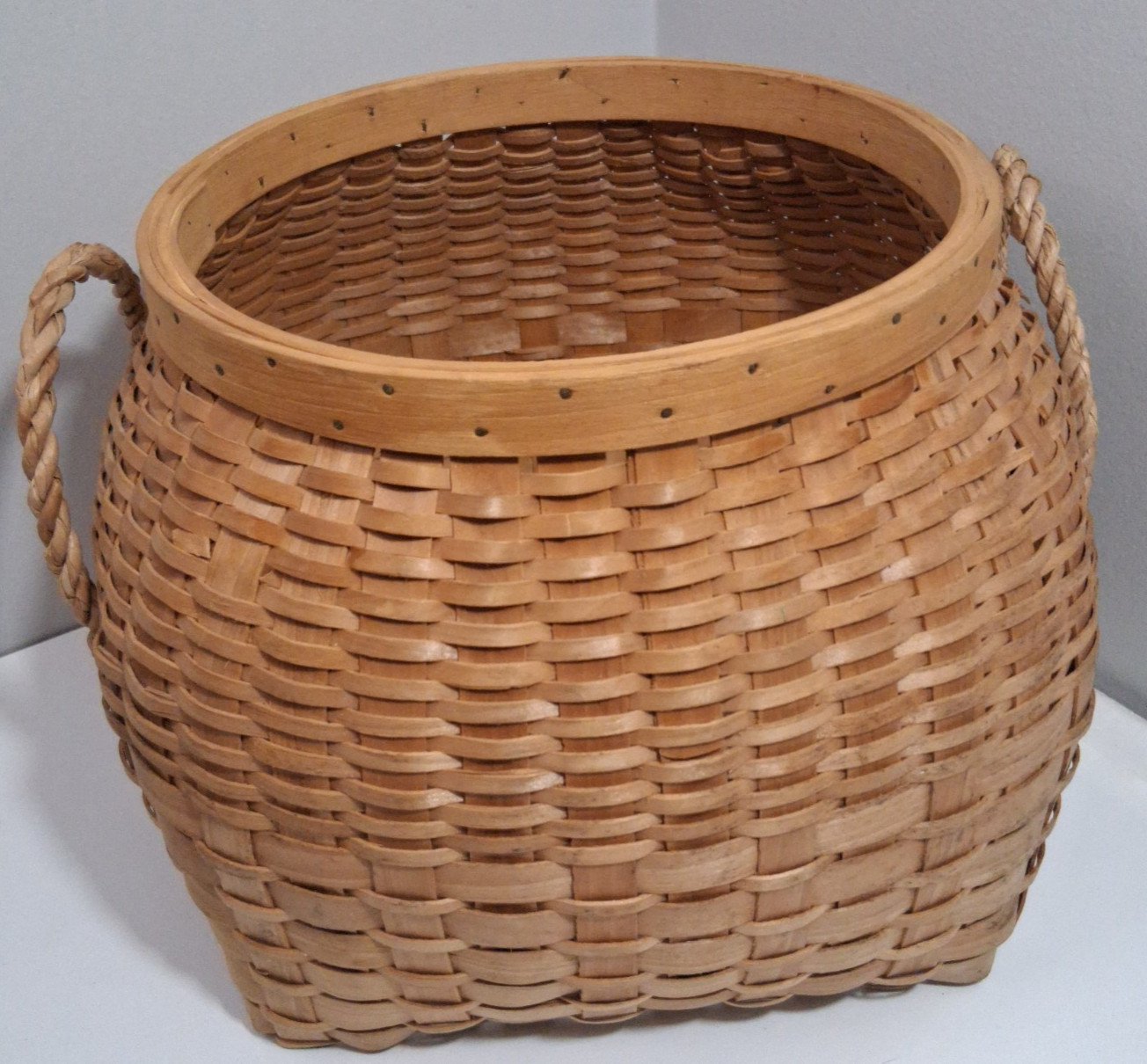 Vintage Adirondack Woven Splint Basket with Jute Handles for Rustic Decor