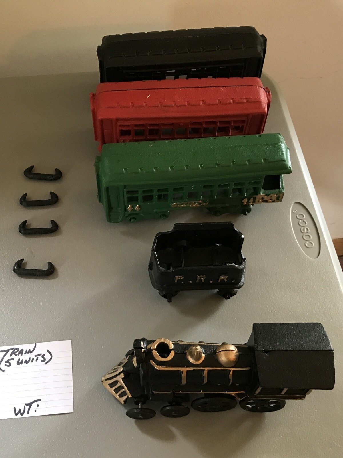 Cast Iron Train - 5 Pieces with Connectors