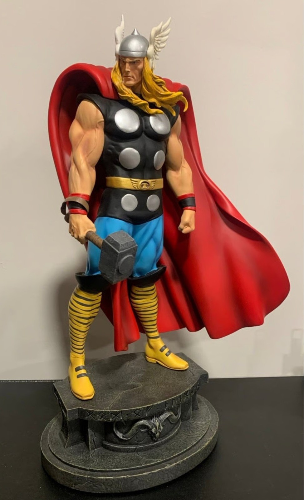 CLASSIC THOR  STATUE, BOWEN DESIGNS   ( 15 1/2 INCHES TALL ) FULL SIZE STATUE