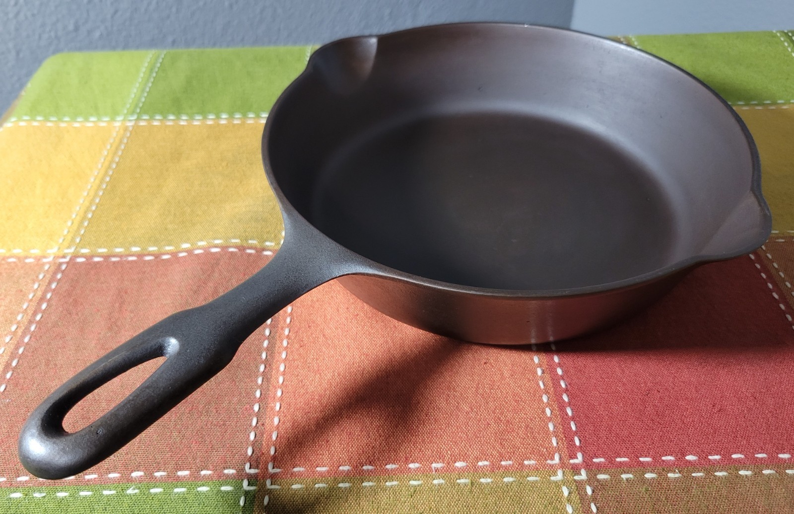 Vintage Griswold No. 5 Cast Iron Skillet (Restored & Seasoned) 
