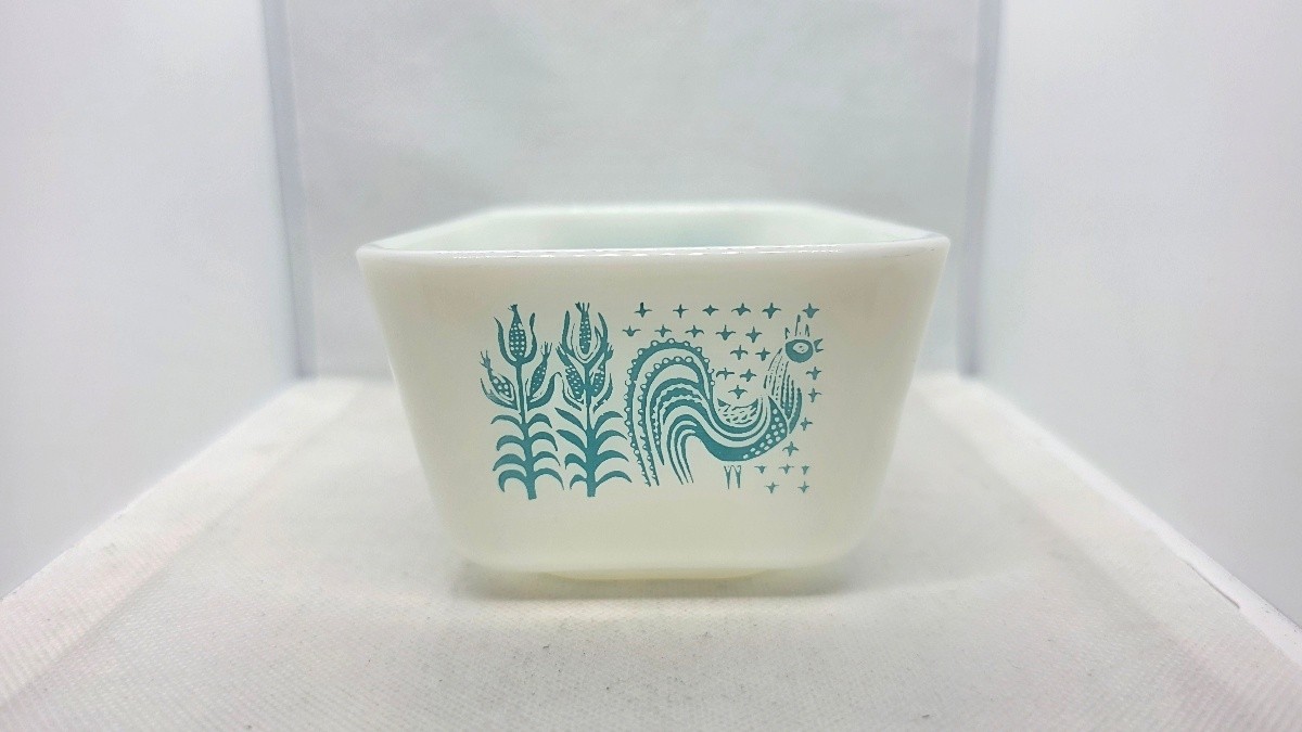 Vintage Pyrex 0502 1.5 pint Amish Butterprint Refrigerator Dish Turquoise NO LID Vintage Pyrex 0502 1.5 pint Amish Butterprint Refrigerator Dish Turquoise NO LID