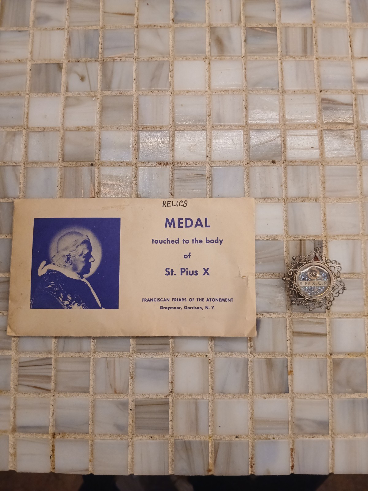 CATHOLIC POPE PIUS X ST. PIUS THE TENTH RELIC S. PII X.C.P. PENDANT