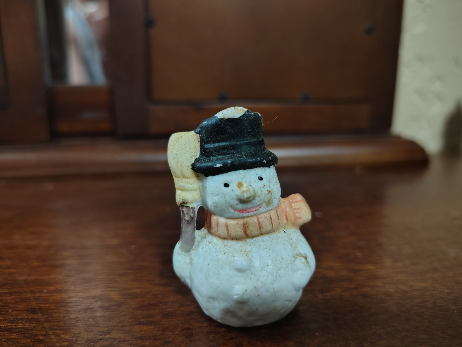 Handmade Snowman Figurine Hand Painted Ceramic Traditional Christmas 2.5 in