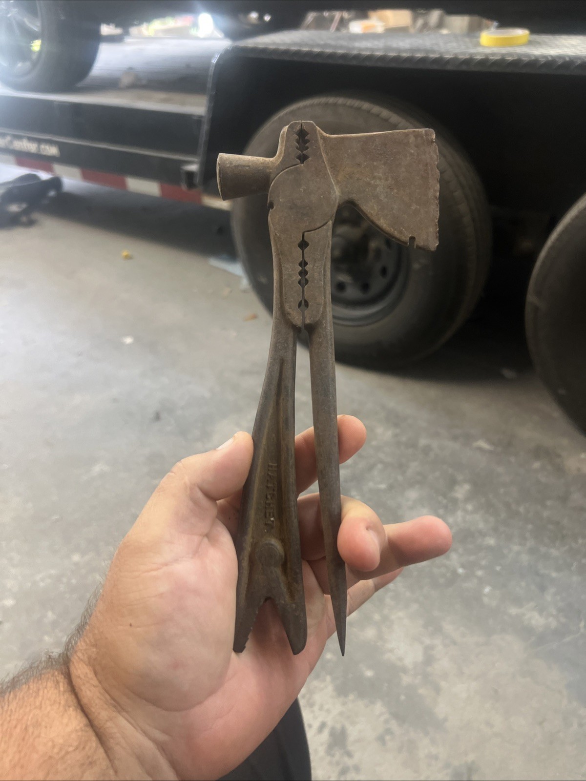 NICE OLD  FARMERS EVER-READY TOOL KIT-HATCHET-FENCE PLIERS-HAMMER-MULTI