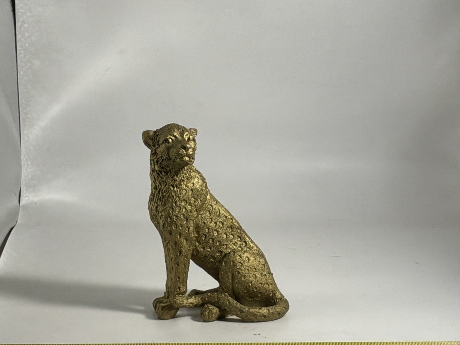 Cheetah Figurine Gold Resin? 5.5x 2
