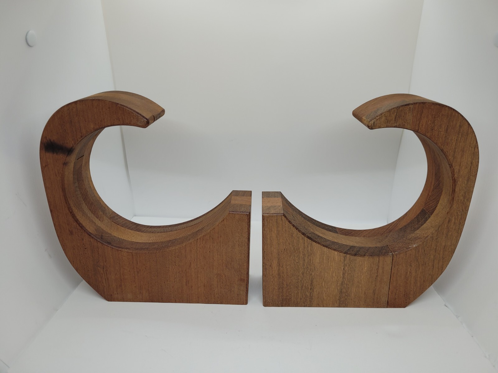 Mid Century Modern Vintage Mixed Wood Butcher Block Inlay Curved Bookends OOP OG