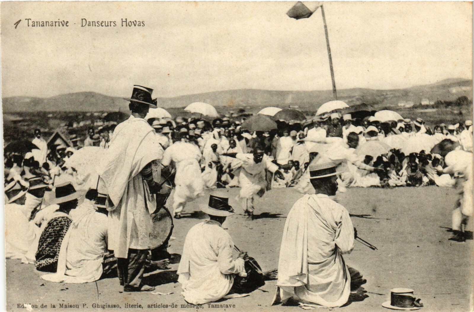 PC POSTCARD MADAGASCAR, TANANARIVE, DANCERS HOVAS, Vintage Postcard (b19941)