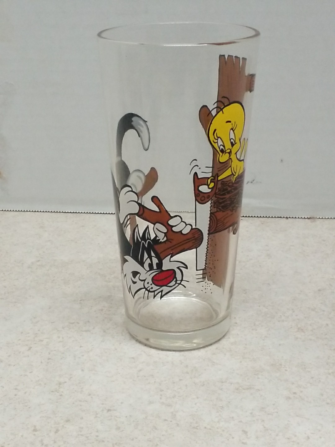 Pepsi Collector\'s Glass 1976 Looney Tunes Tweety and Sylvester Hard to Find 