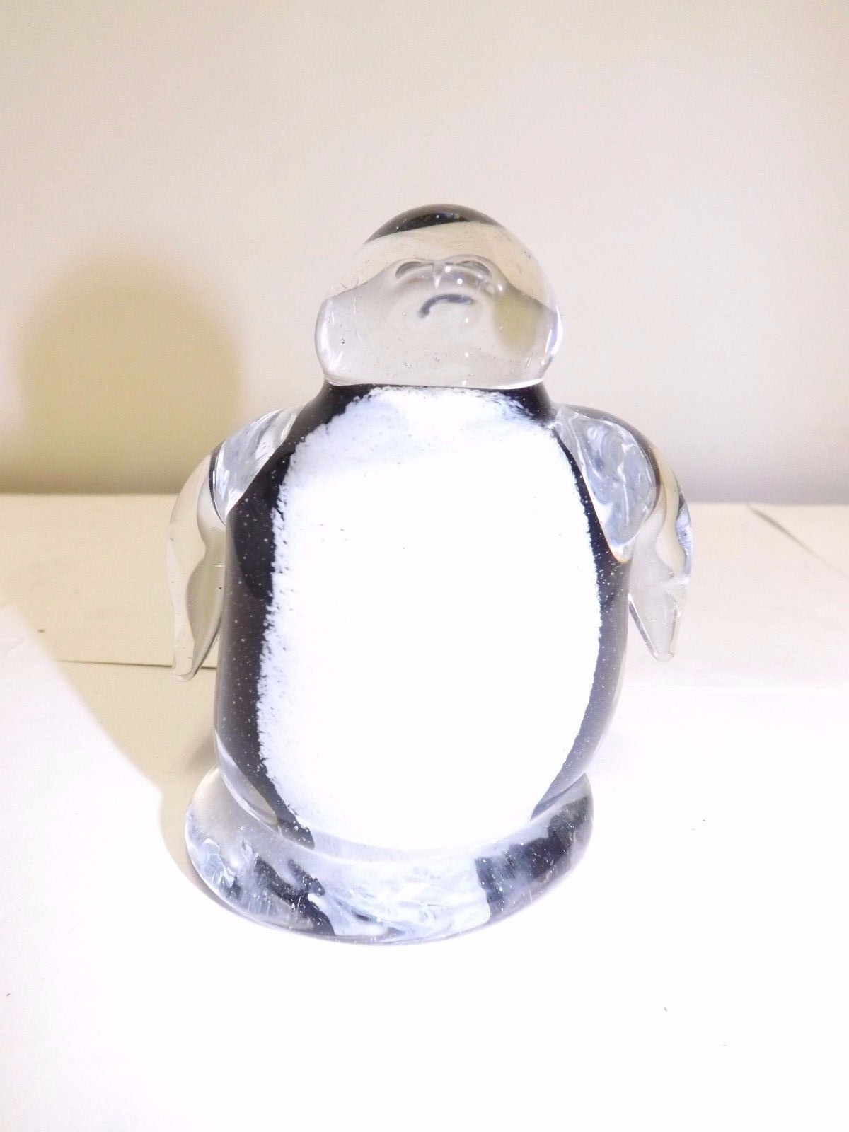 BLOWN ART GLASS PENGUIN FIGURINE PAPER WEIGHT