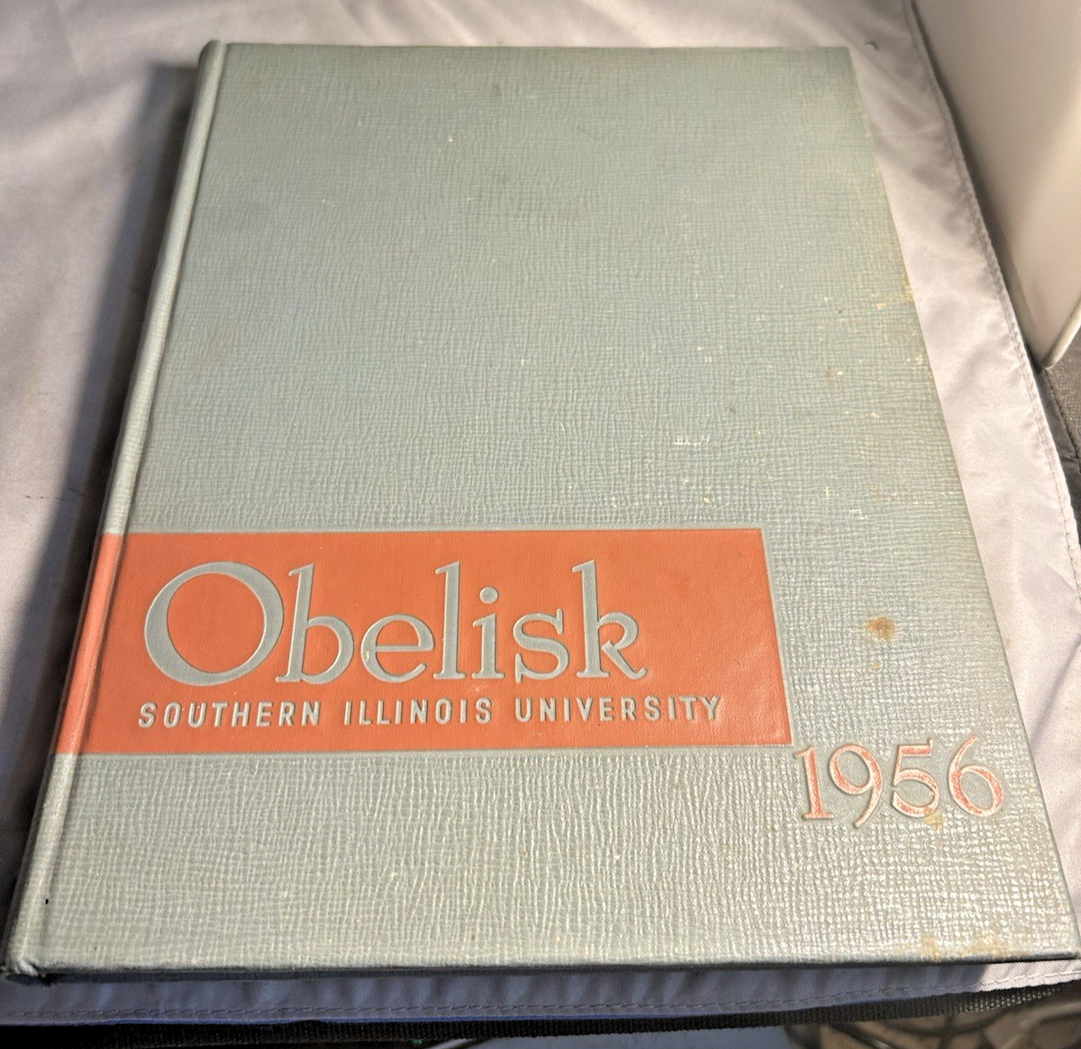 1956 SOUTHERN ILLINOIS UNIVERSITY, CARBONDALE, ILLINOIS YEARBOOK - OBELISK SIU