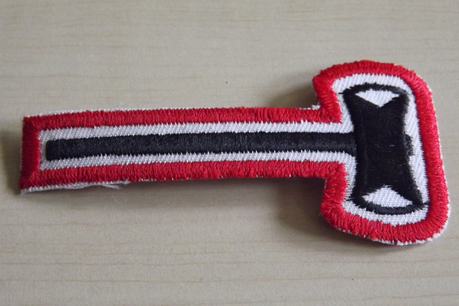 Unused Vintage Paul Bunyan Axe Award Boy Scout BSA Red Border Plastic-back Patch