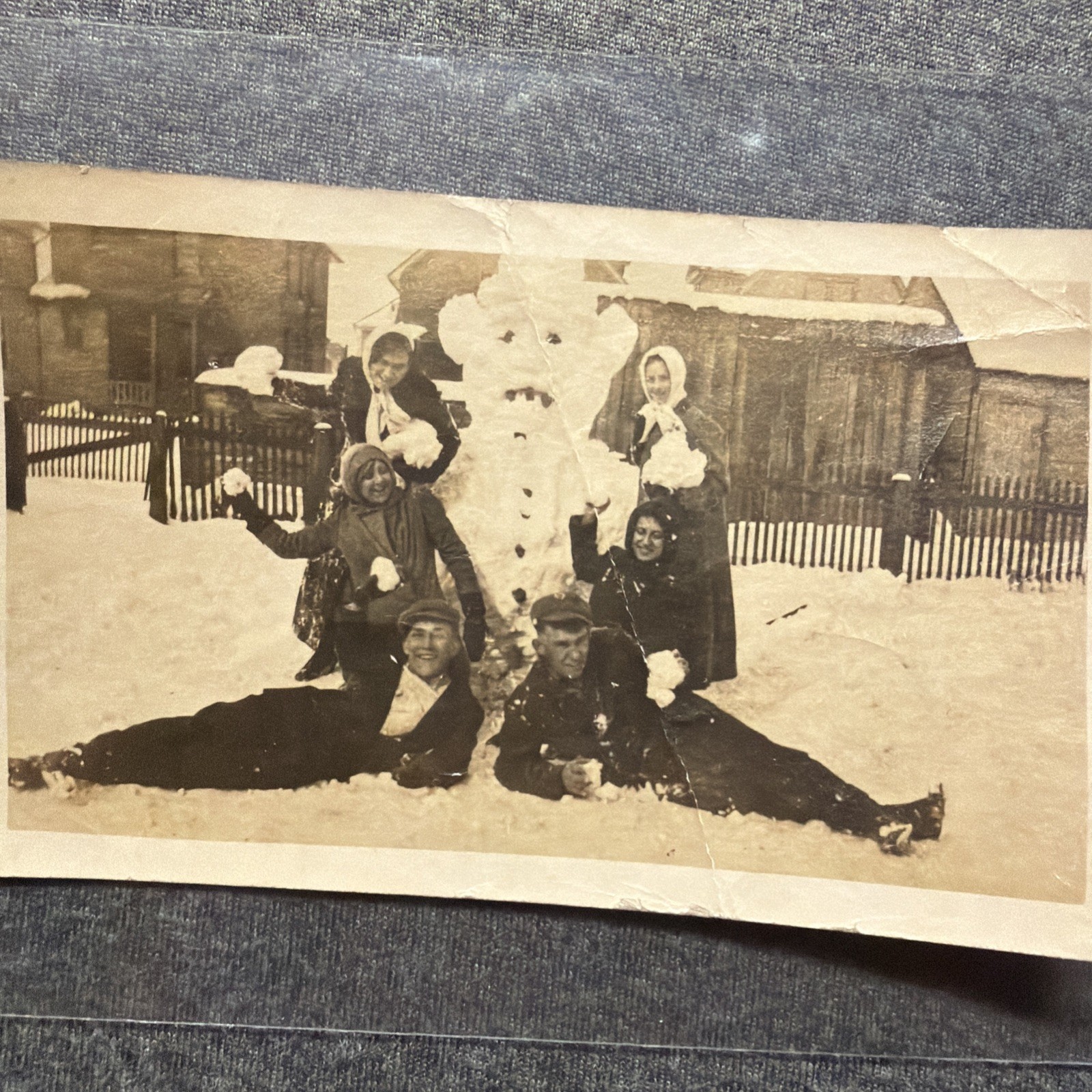 Antique 1920s Creepy Oddity Photo Snapshot Weird Snowman Snowball Fight Winter