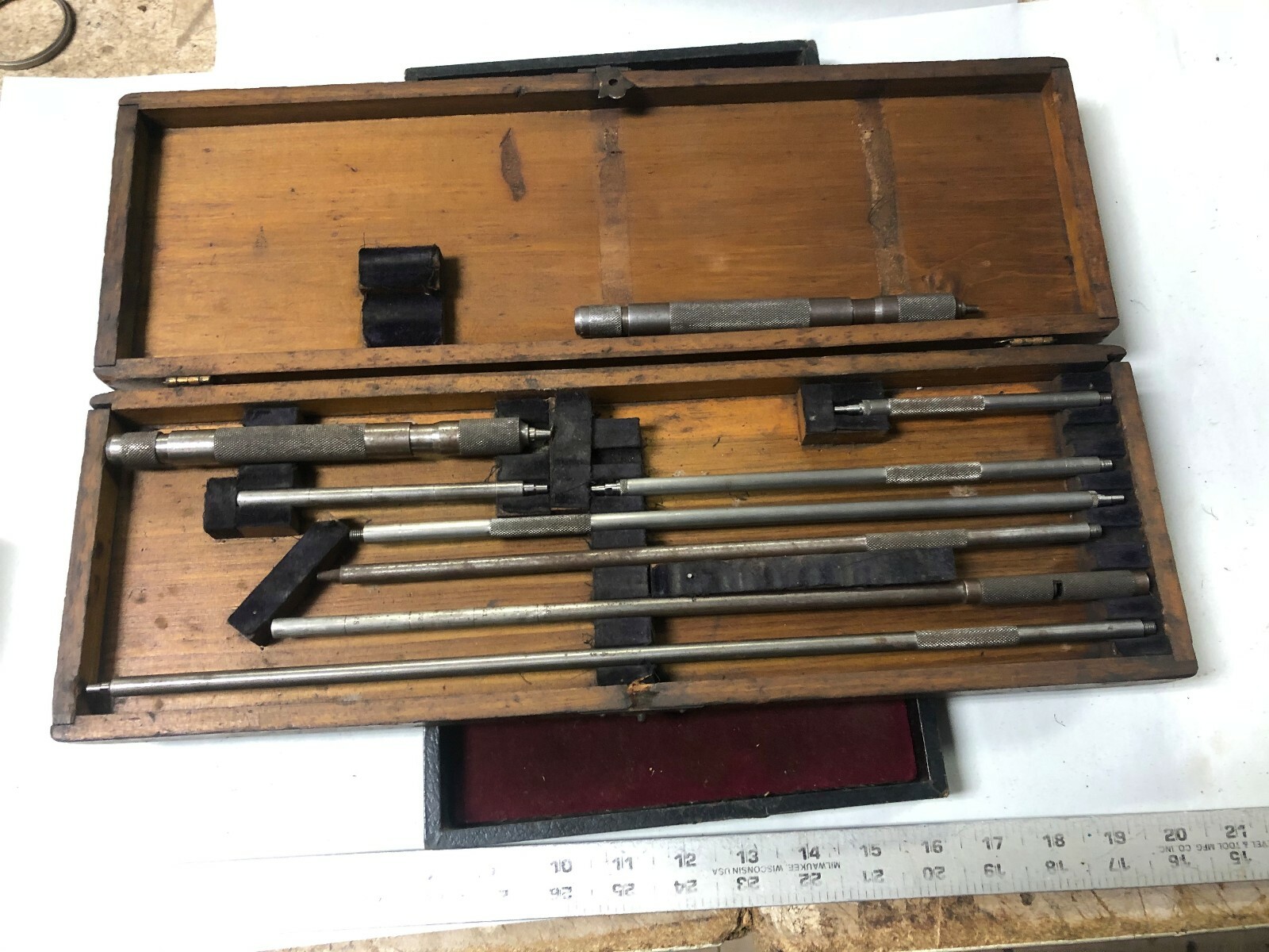 MACHINIST TOOLS LATHE MILL Large Brown & Sharpe Inside Micrometer Gage OfCe