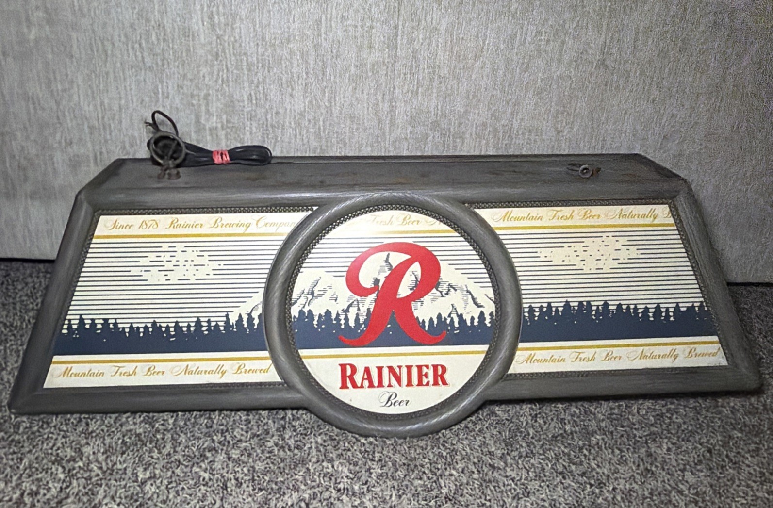 VTG 1980’s 40” RAINIER Beer Pool/Billiards Table Light NEEDS REPAIR WORK RARE