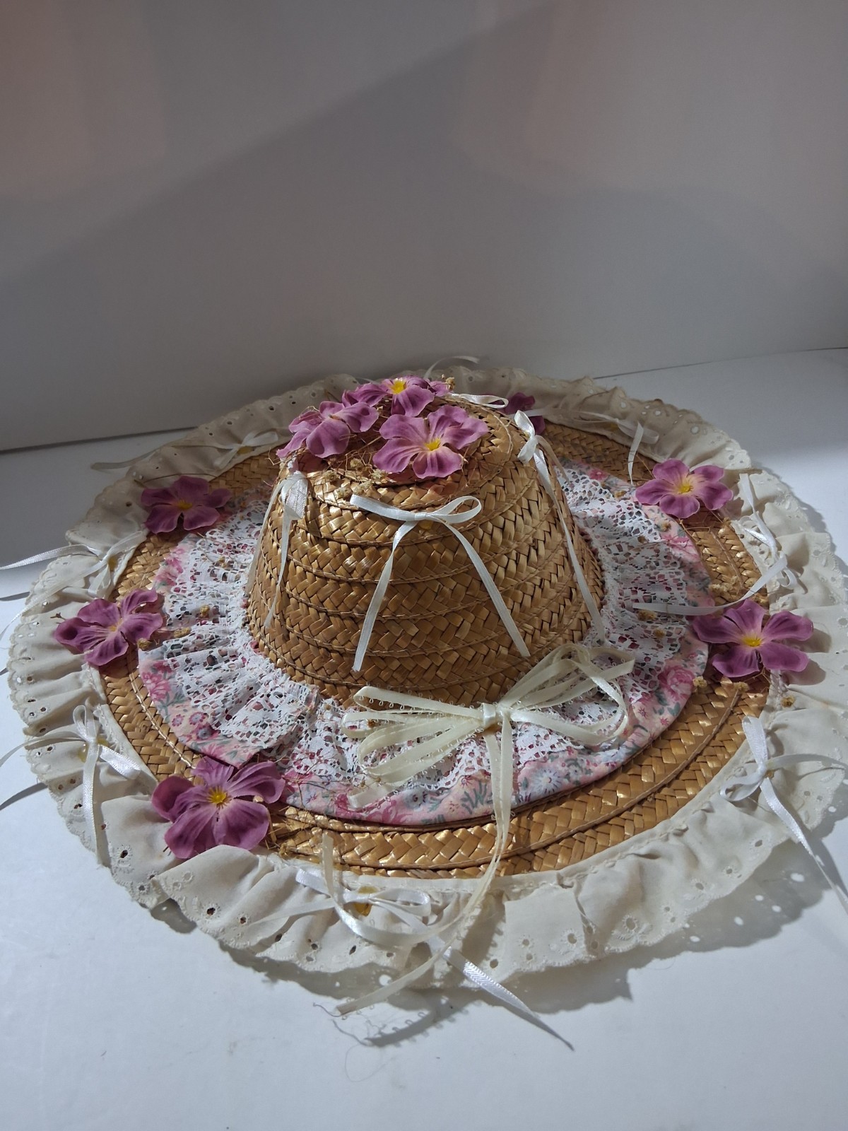 Vintage Victorian Style straw Hat hanging Wall art  Décor 12” Lace Flower ribbon