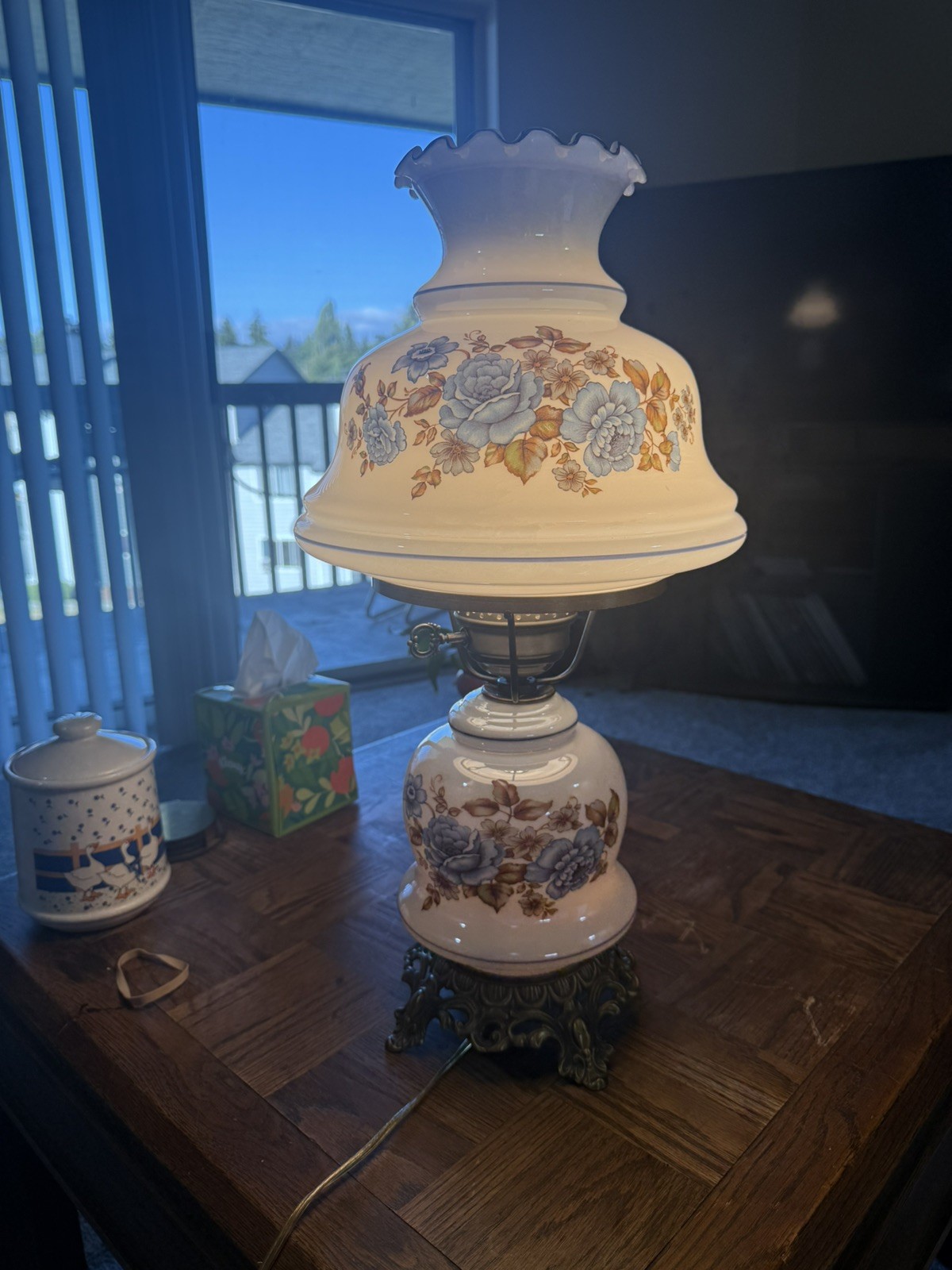 Vintage 3-Way Parlor Hurricane Gone With The Wind Table Lamp