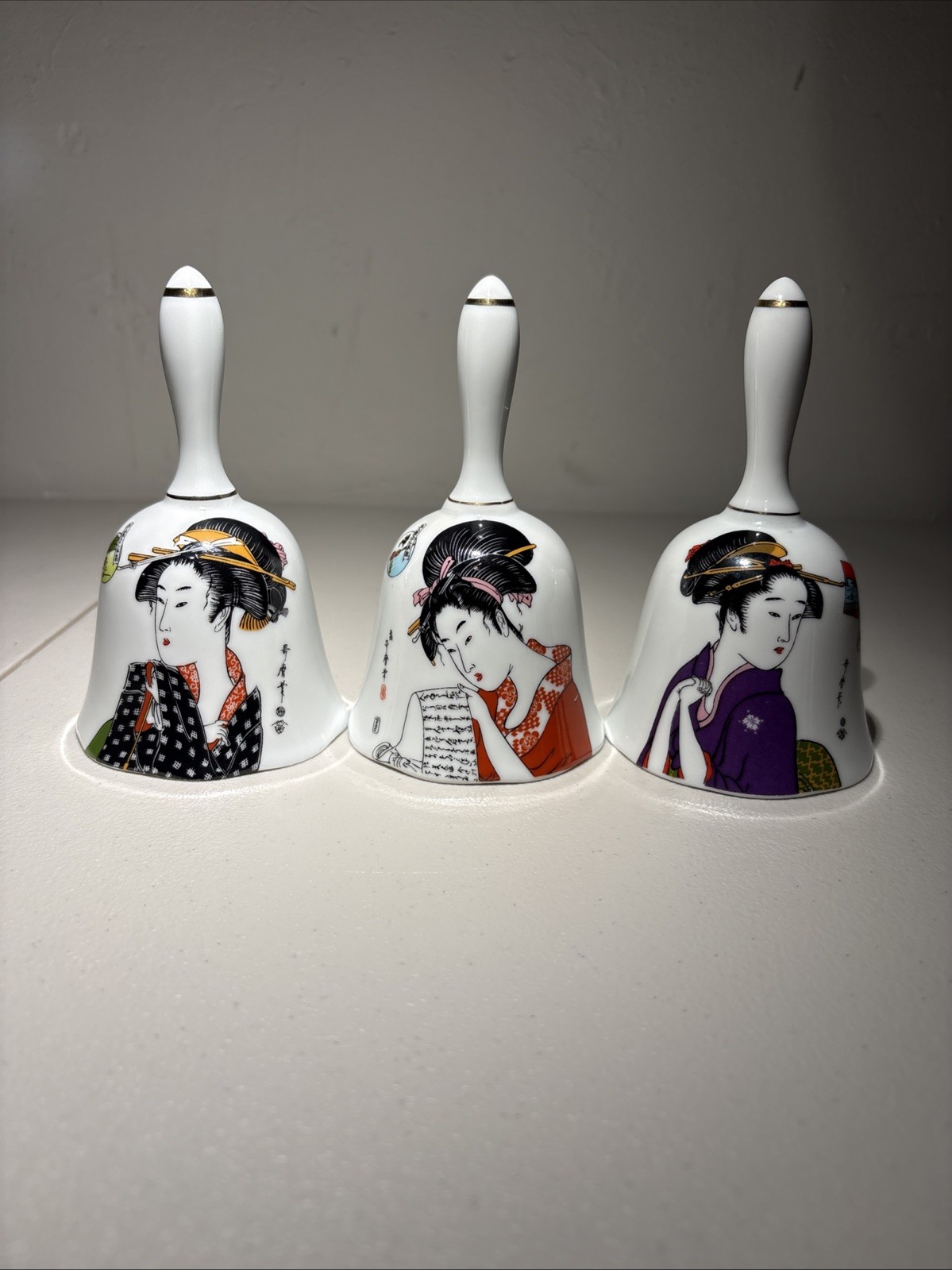 Vintage Porcelain Bell Japanese Set Traditional Geisha 5.5” Vintage Porcelain Bell Japanese Set Traditional Geisha 5.5”