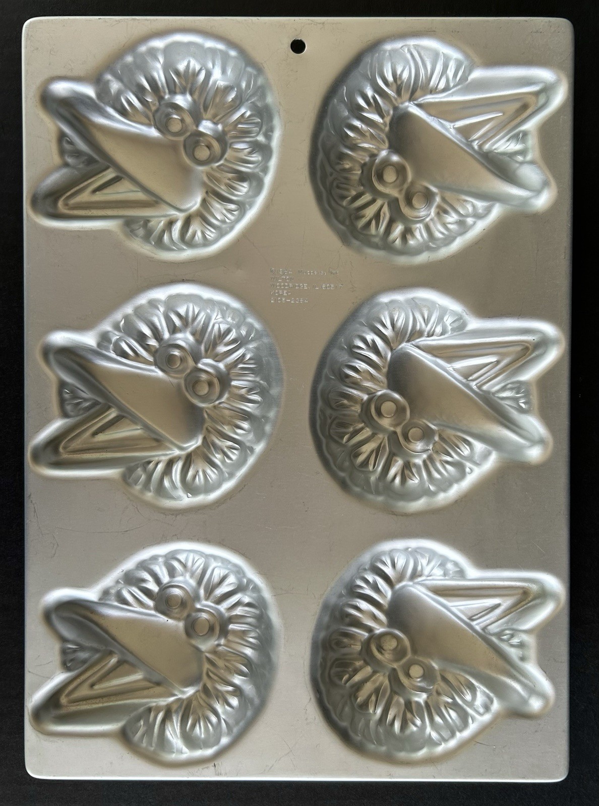 Wilton Aluminum Mini Cake Pan Sesame Street Big Bird Vintage 1984 Wilton Aluminum Mini Cake Pan Sesame Street Big Bird Vintage 1984