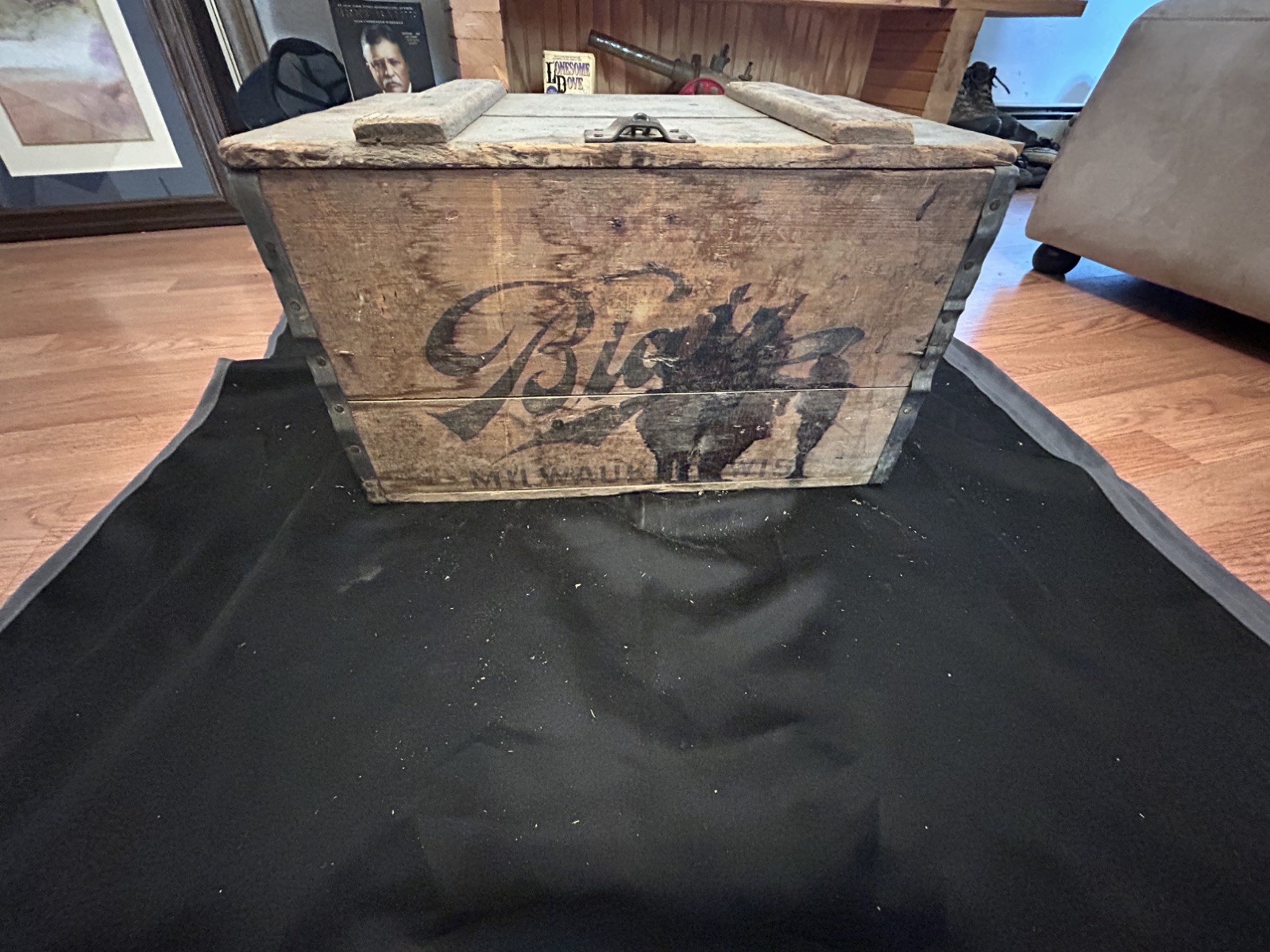 Blatz Milwaukee 3 Dozen Small Wooden Crate