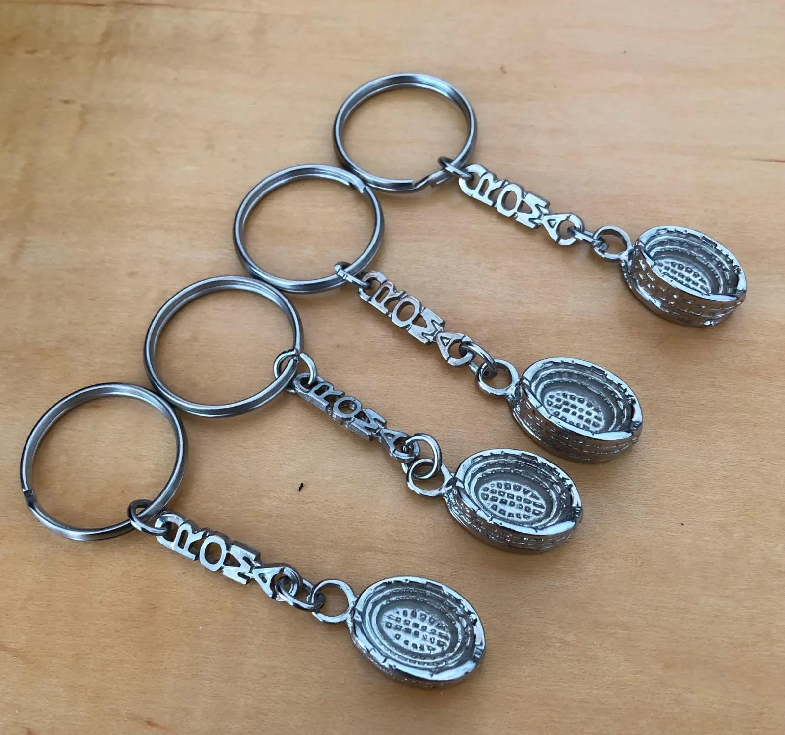4 Roma Colosseo Rome Colosseum Keychains Vintage Italy Souvenir New from 2006