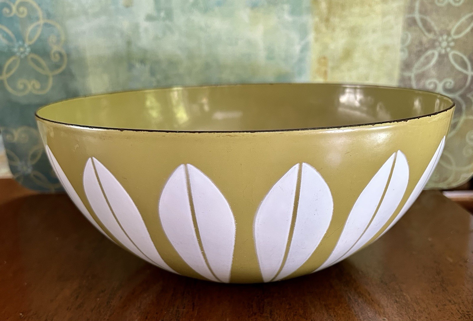 Catherine Holm 9.5” Green Lotus Enamelware Mid Century Modern Bowl Catherineholm