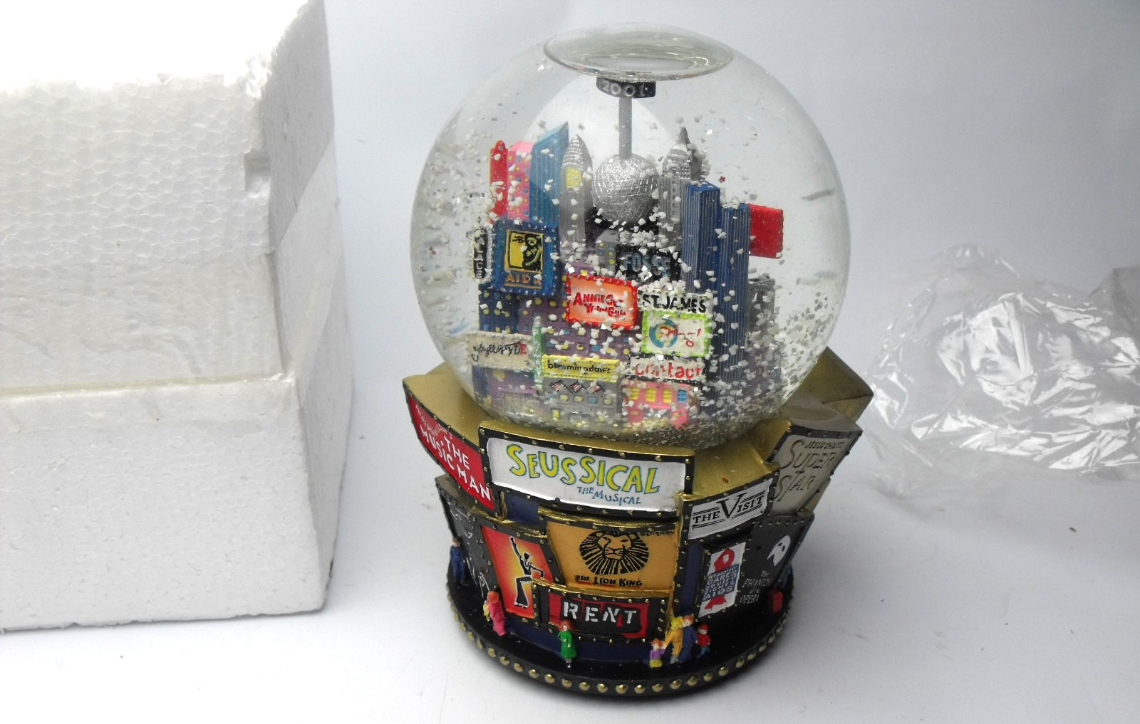 2001 Bloomingdale\'s Broadway Musical Snow Globe Twin Towers Lion King Rent 