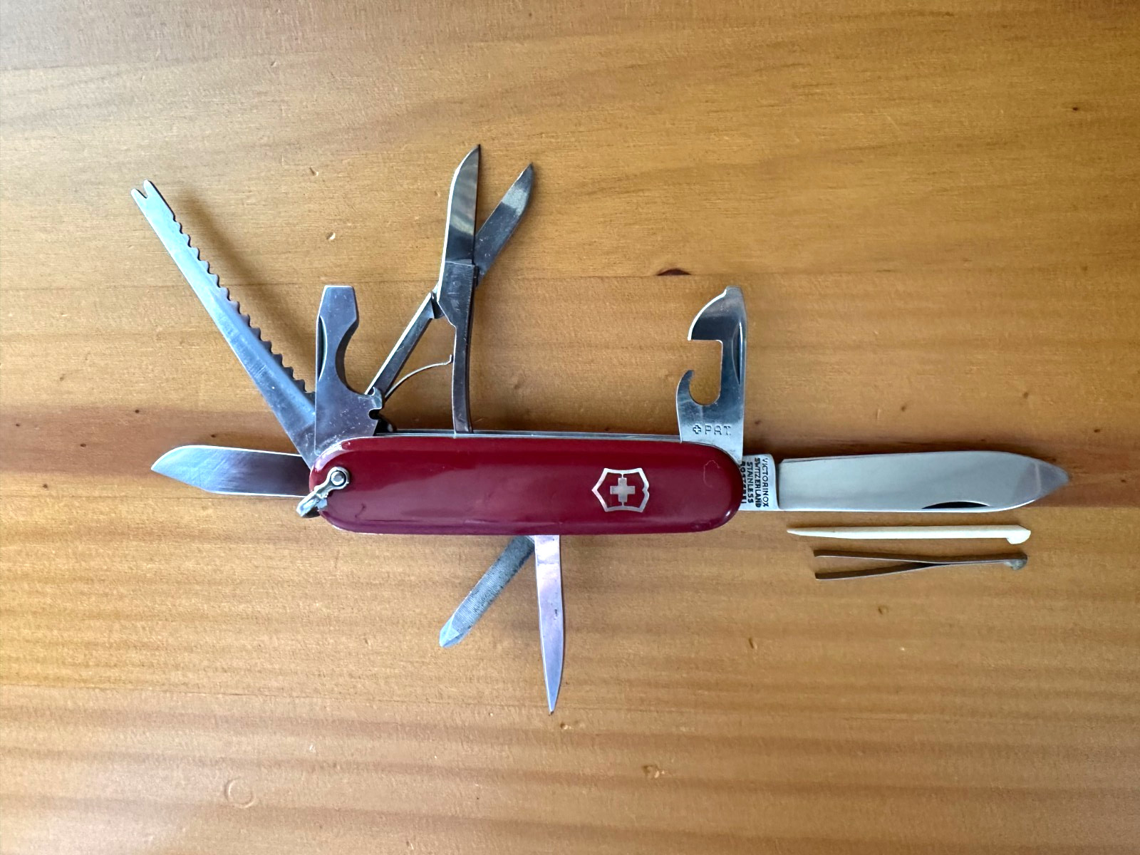 Victorinox Swiss Army Knife Vintage Fisherman 1968-73 Model 135AF Victorinox Swiss Army Knife Vintage Fisherman 1968-73 Model 135AF