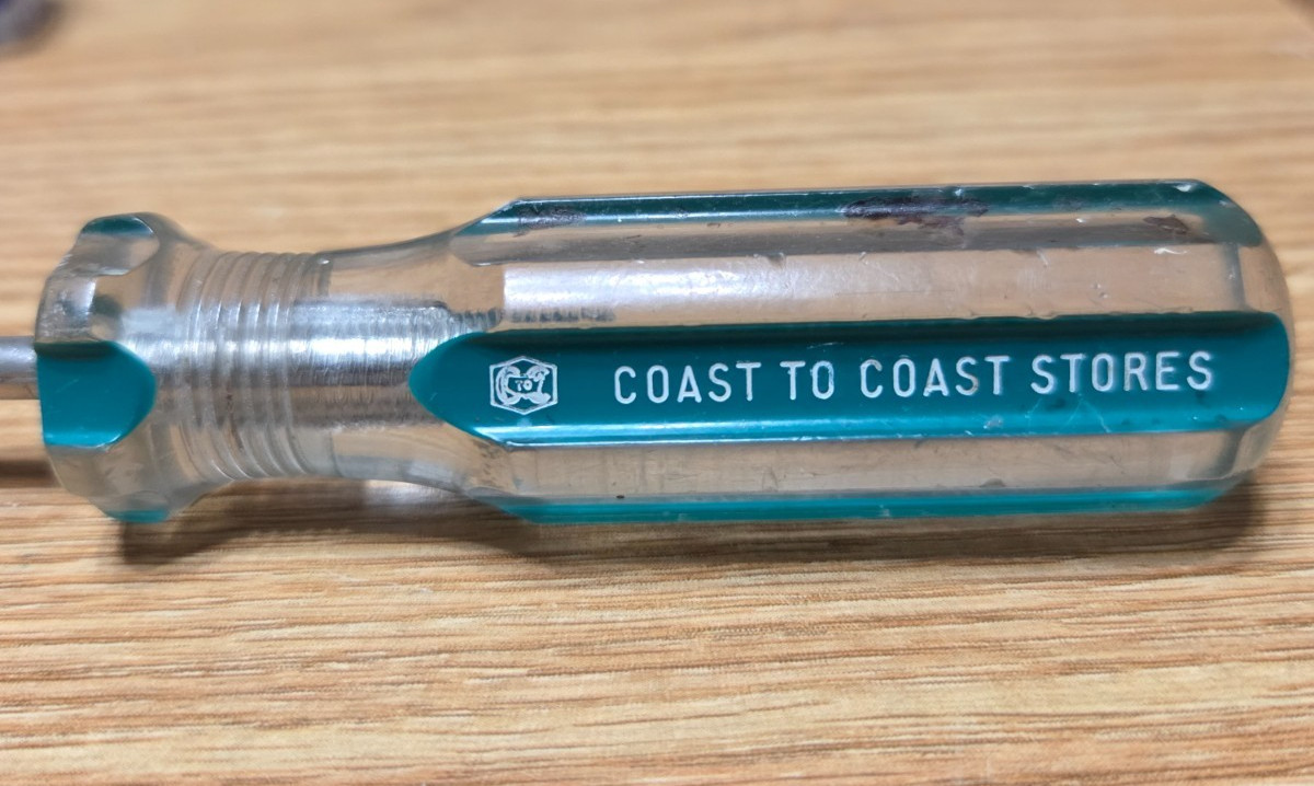 Vintage Coast To Coast Stores #300-9818 Flat Head Screwdriver 3/16 x 4 tool  USA