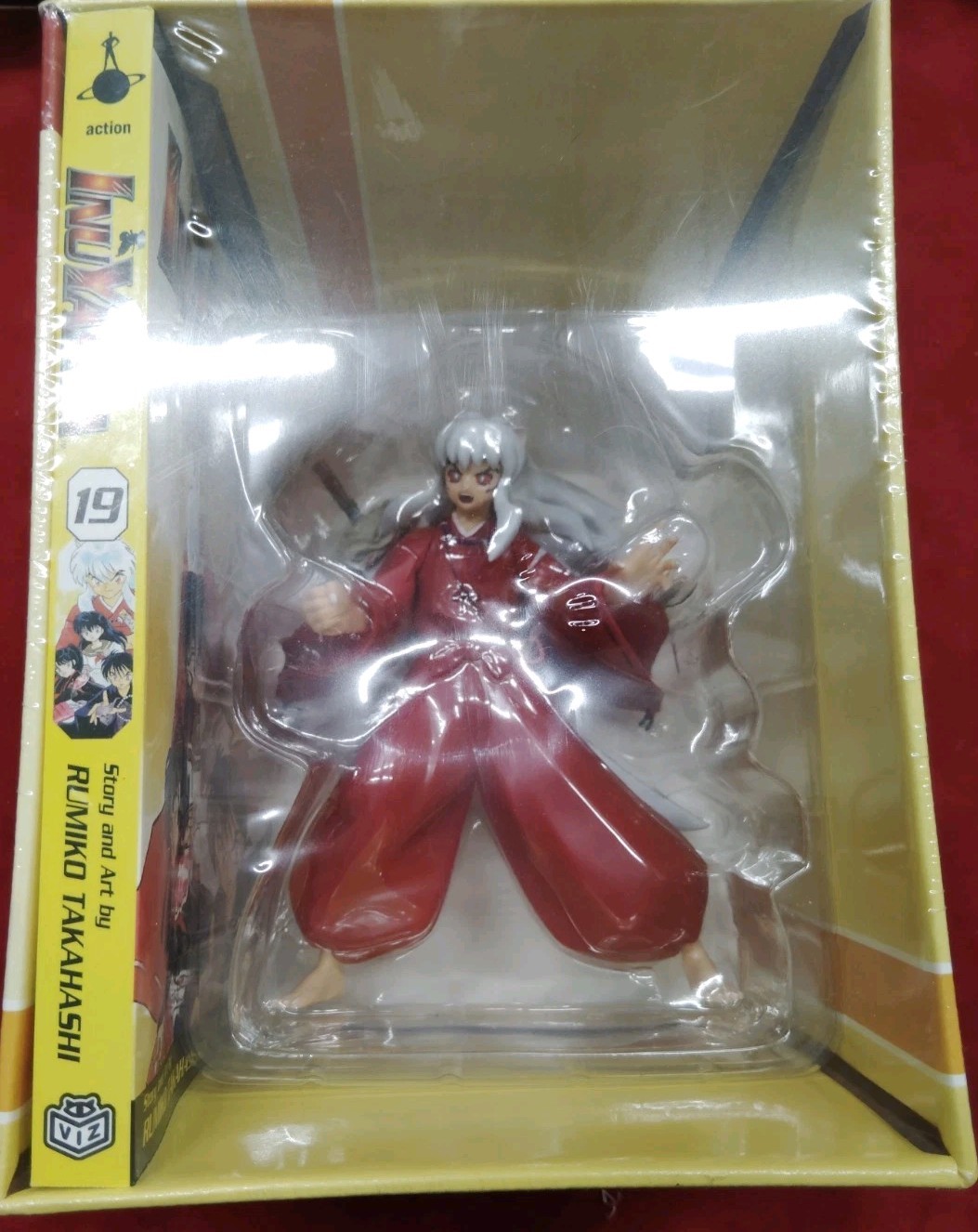 Toynami Viz InuYasha Vol. 19 Manga w/ Demon Inuyasha Figure