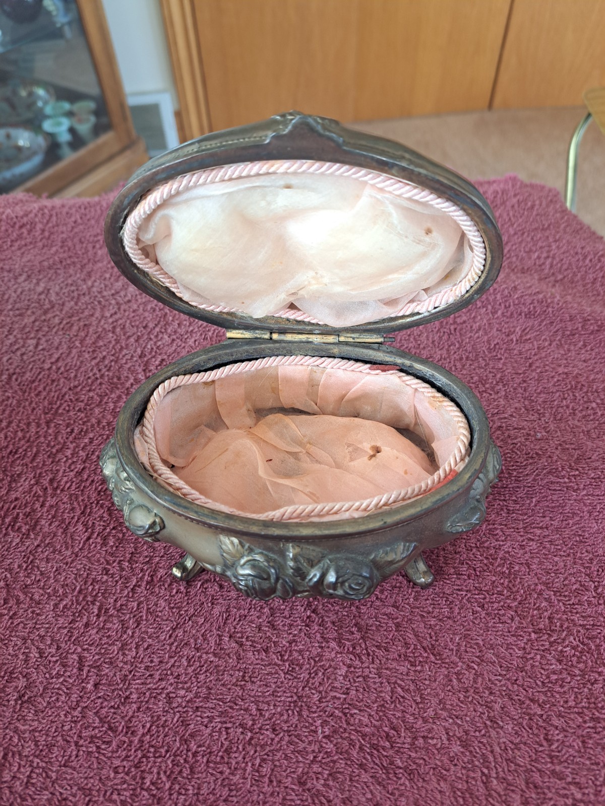 Trinket Jewelry Casket Roger Silverplate N.B. Danbury, Conn. Raised Rose Pattern