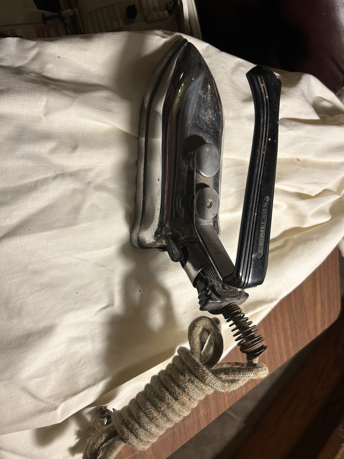 Vintage Greyhound Electric Travel Iron Middleton & Meads Co Baltimore  USA B