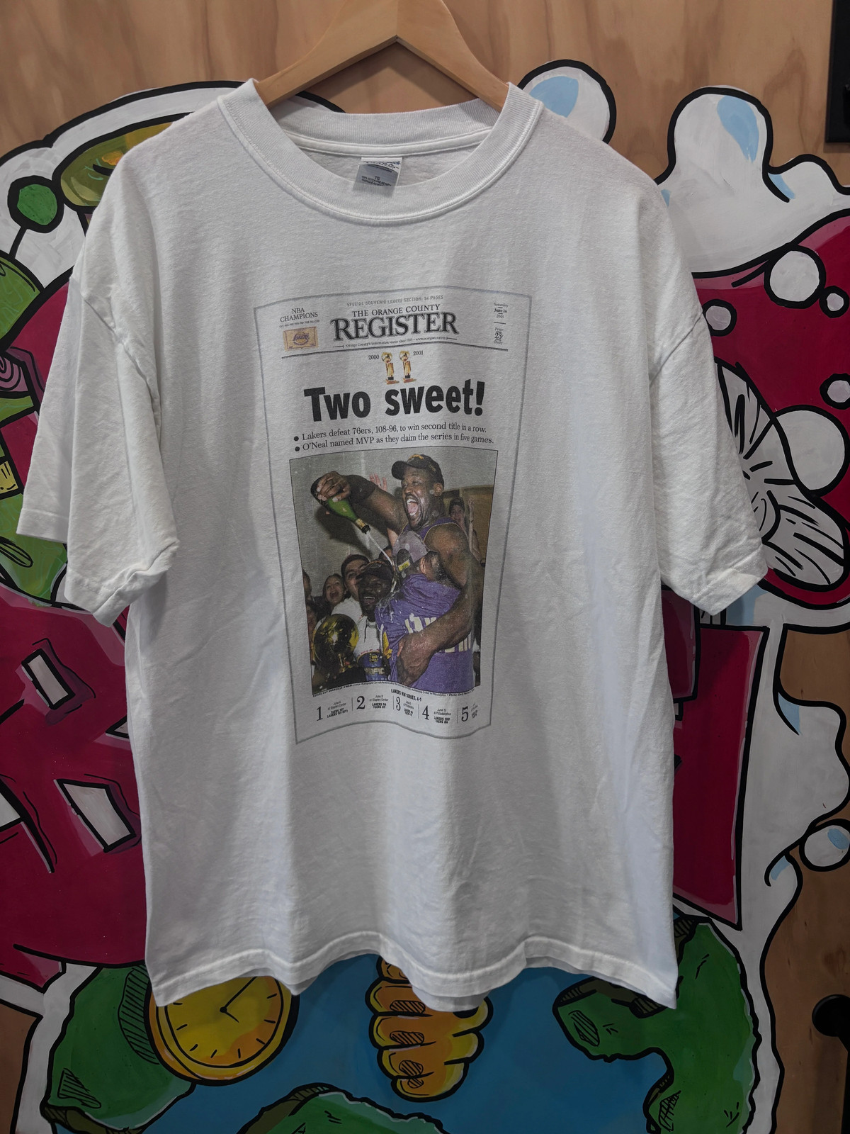 2001 LA Lakers NBAChampions Two SweetNewspaper T-Shirt