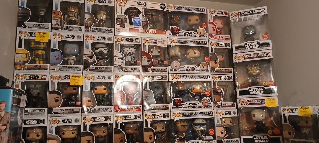 FUNKO POP LOT -⭐ALL STAR WARS All 35 of them included in sale figures total FUNKO POP LOT -⭐ALL STAR WARS All 35 of them included in sale figures total