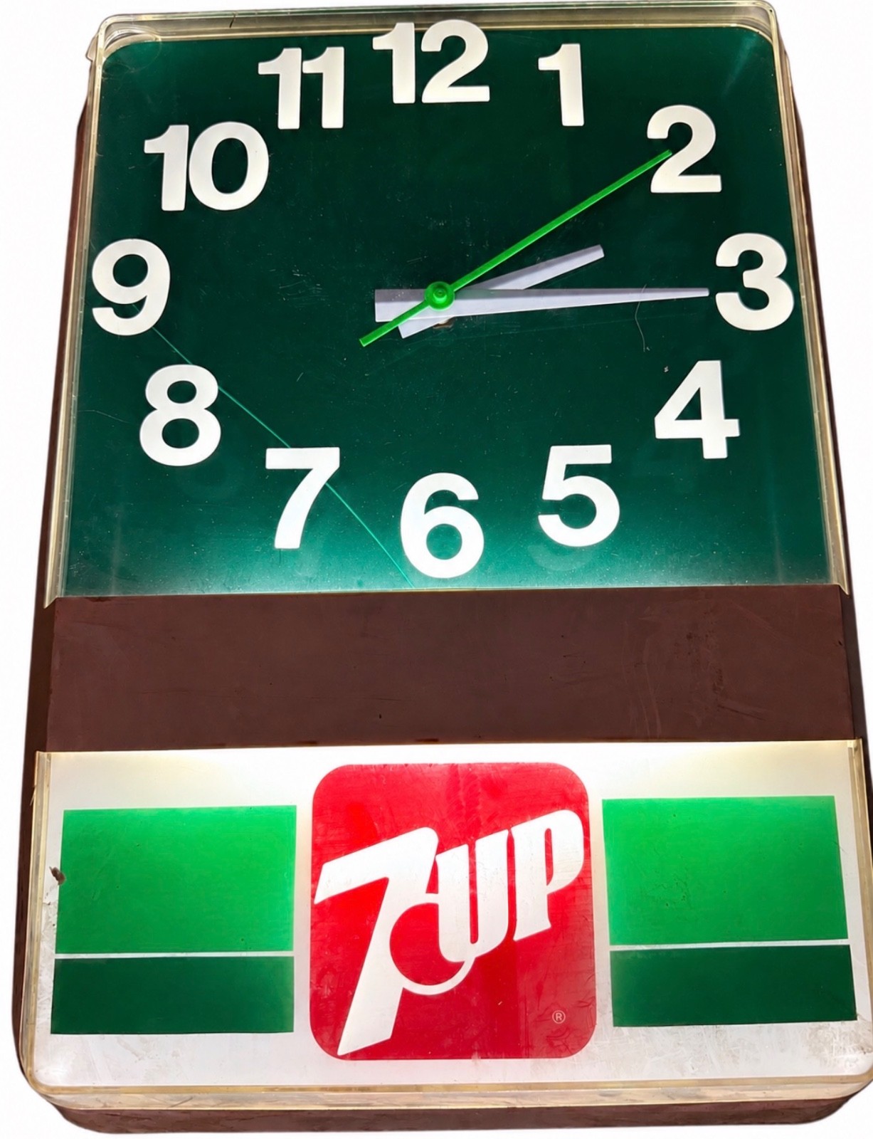 Vintage 7UP Lighted Advertising Wall Clock Green White Red Soda Sign