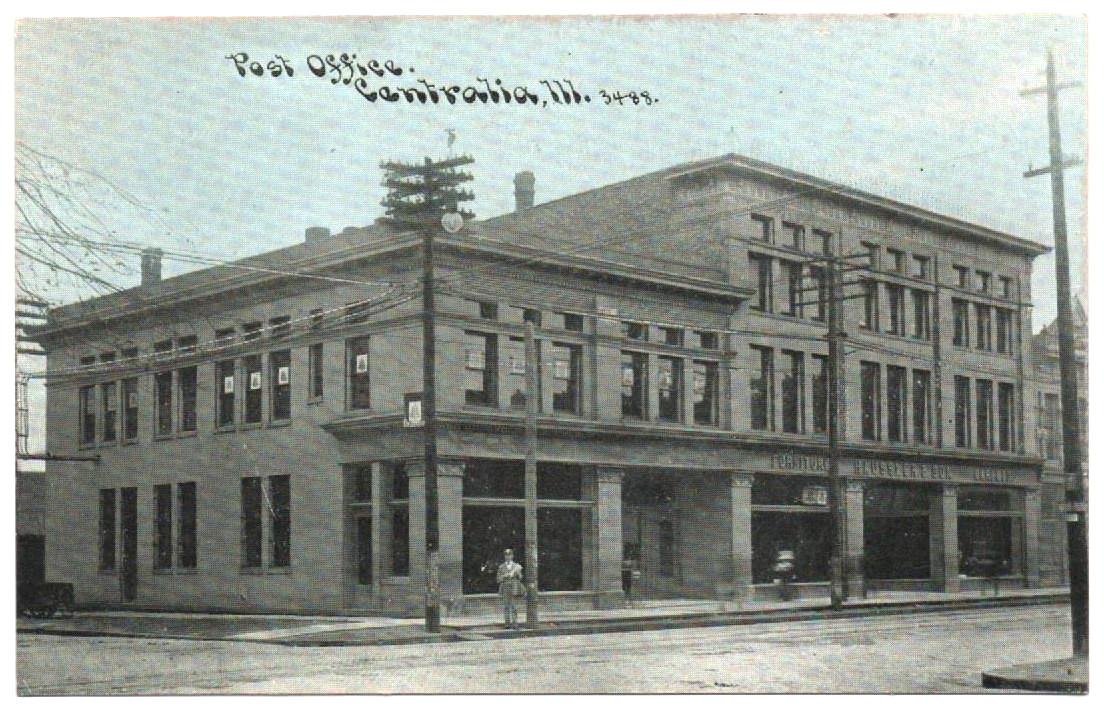 CENTRALIA IL/ILLINOIS Postcard POST OFFICE Haussler & Son/Furniture Store 1910's