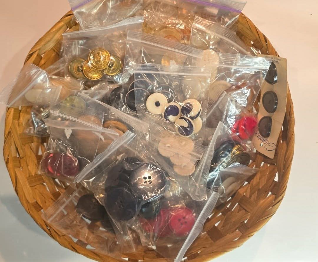 Massive Curated Lot of 250+ 45 Vintage Button Sets Anne Klein, MOP, Rhinestone Massive Curated Lot of 250+ 45 Vintage Button Sets Anne Klein, MOP, Rhinestone