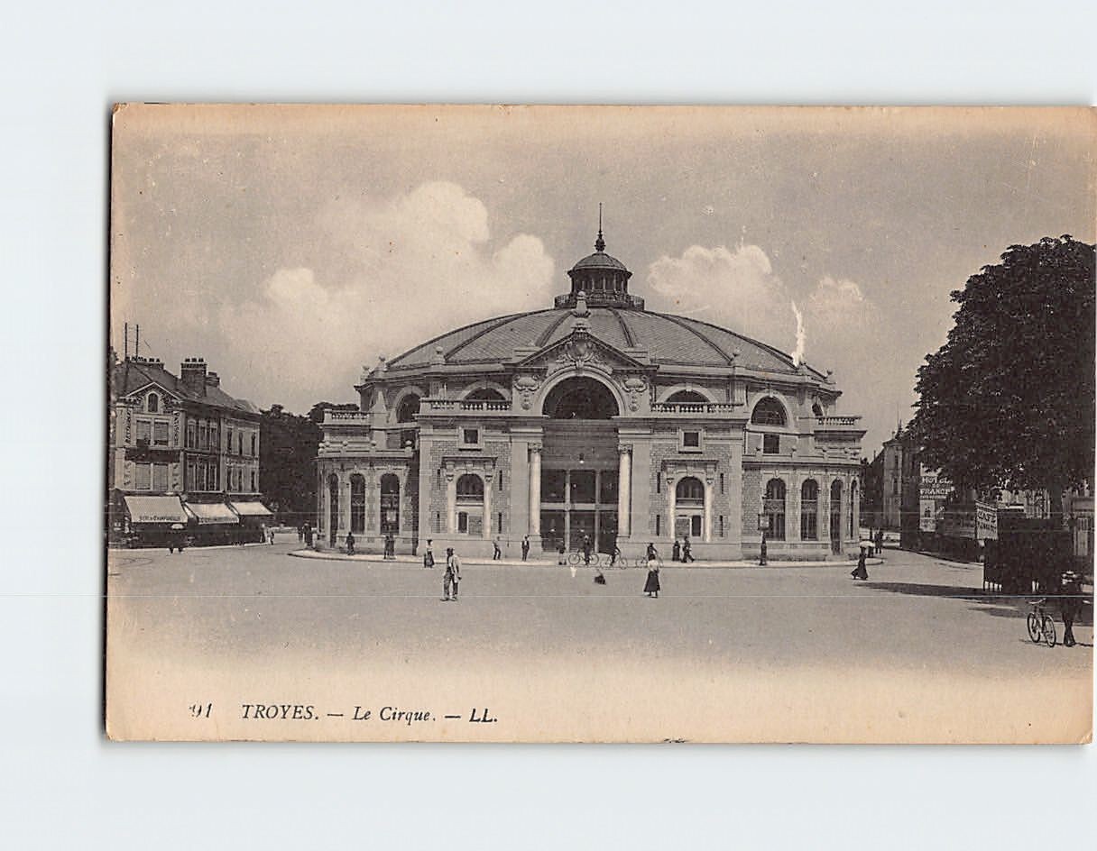 Postcard Le Cirque, Troyes, France