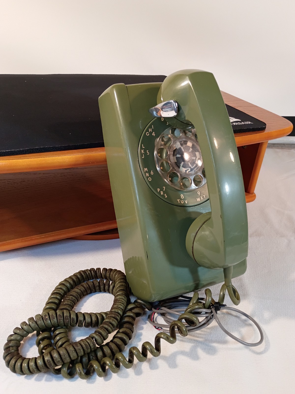 🔥1973 Vintage Bell Phone Rotary Wall Telephone Avocado Green Retro 70s