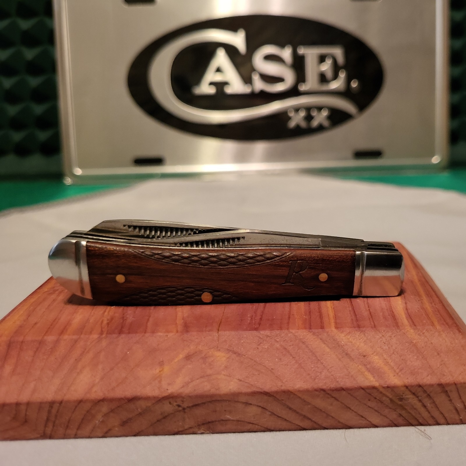 Remington Gunstock Woodland Trapper Pocket Knife SS Blades Brown Wood Handle