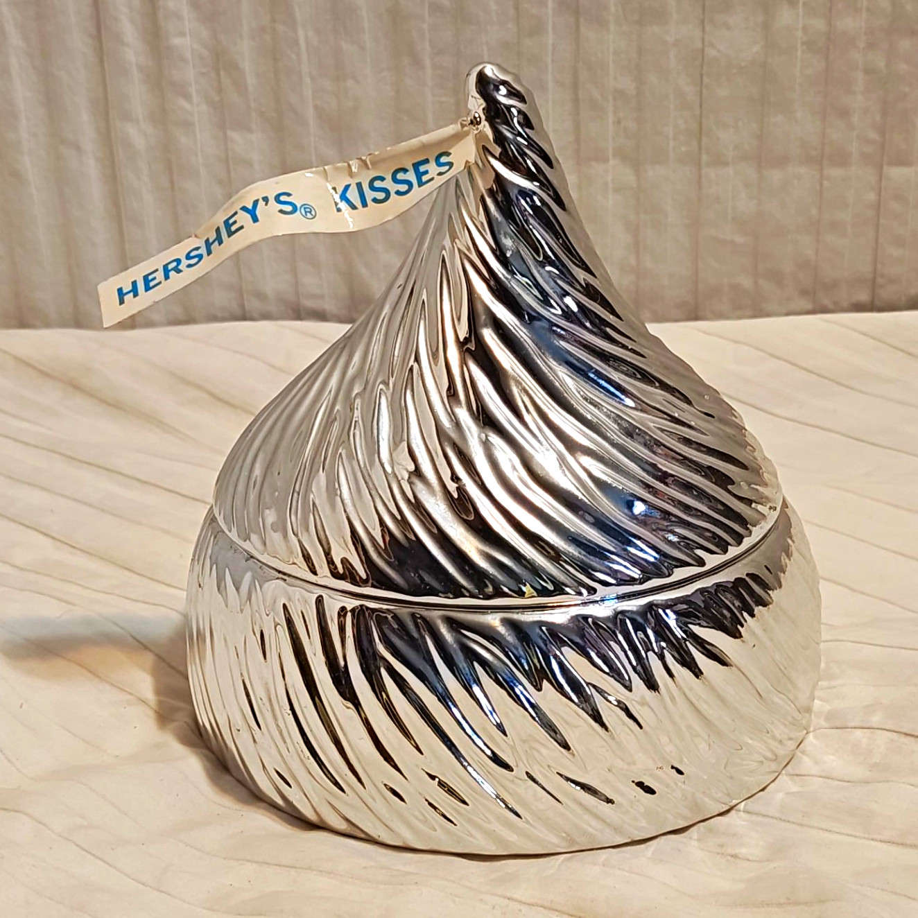 Hershey\'s Kisses Silver Candy Jar Trinket Box Vintage 1993 7x6x1