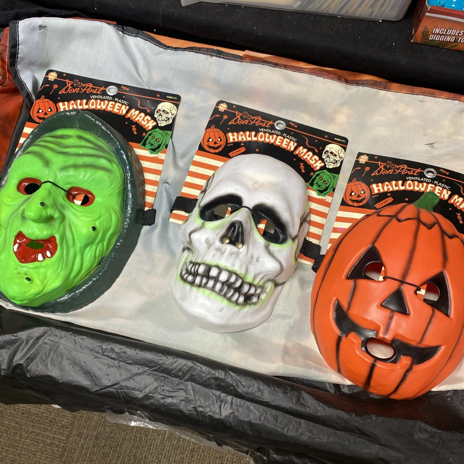 Halloween III Season Of The Witch Lot Of 3 Masks. Hard Plastic. New. Vibrant