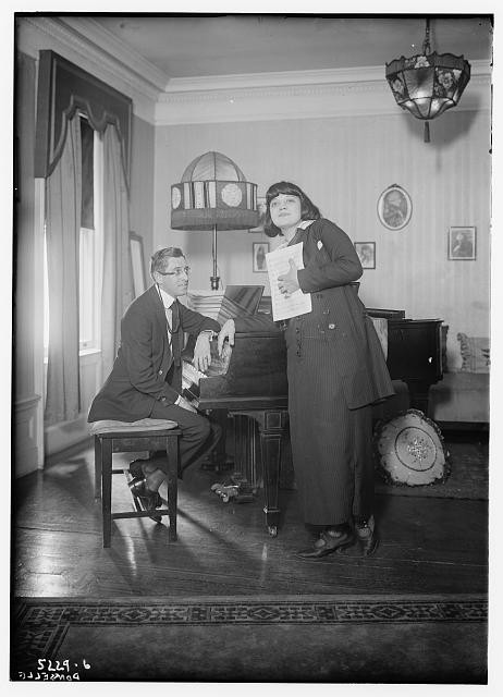 Photo:Rosa Ponselle with Pianist at Piano 1915-1920