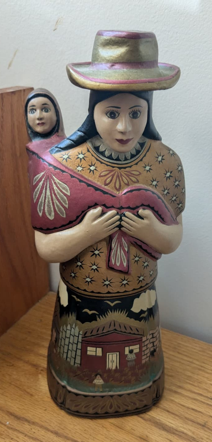 Barniz de Pasto Colombia Folk Art Mother and Baby Wood Figurine Mopa-Mopa