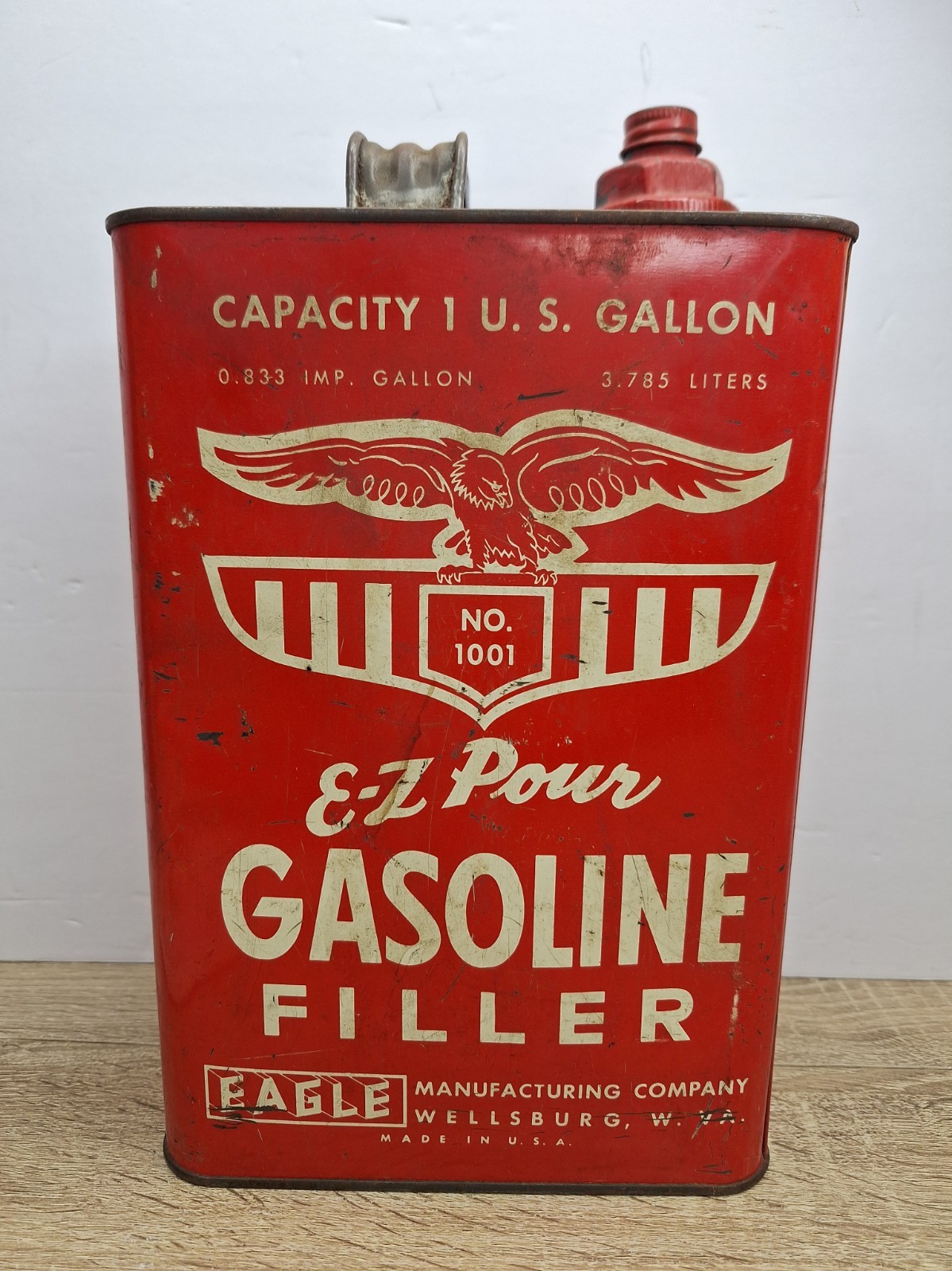 Vtg Eagle Metal Gas Can E-Z Pour 1001 One Gallon Automotive Collectible 
