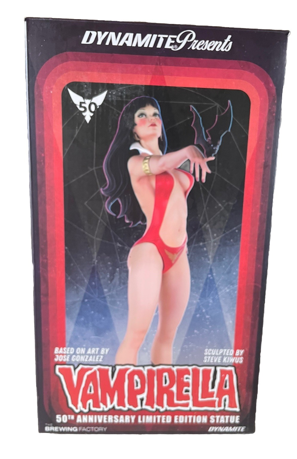 Vampirella Statue Standard Edition Jose Gonzalez DYNAMITE New In Box